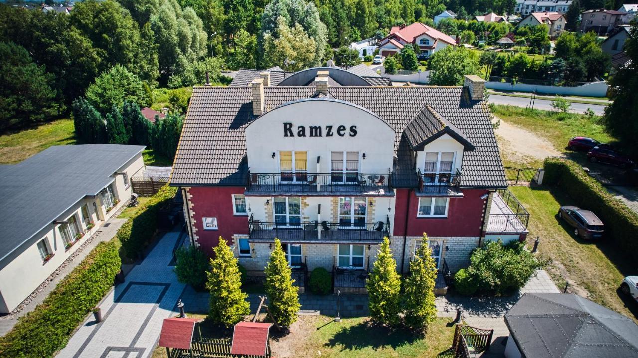 Ramzes Bed & Breakfast Ustka Exterior foto